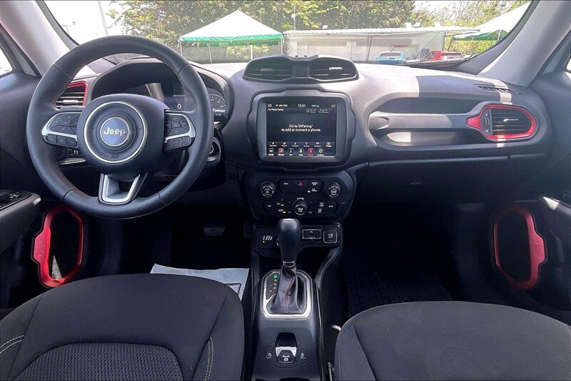 2023 Jeep Renegade Latitude - Photo 14 - Ponce, AL 00717