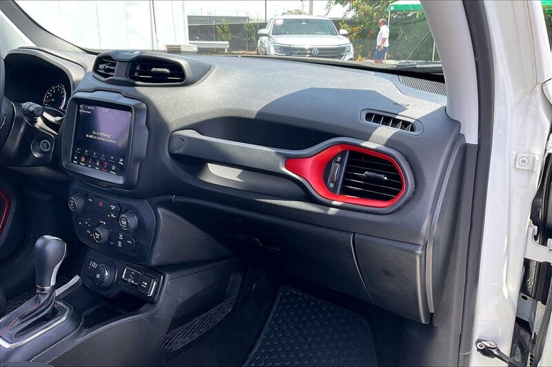 2023 Jeep Renegade Latitude - Photo 15 - Ponce, AL 00717