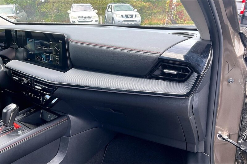 2025 Nissan Kicks SR - Photo 16 - Ponce, AL 00717