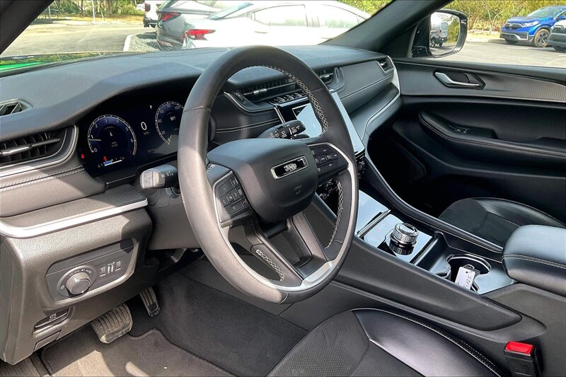 2024 Jeep Grand Cherokee Altitude - Photo 13 - Ponce, AL 00717