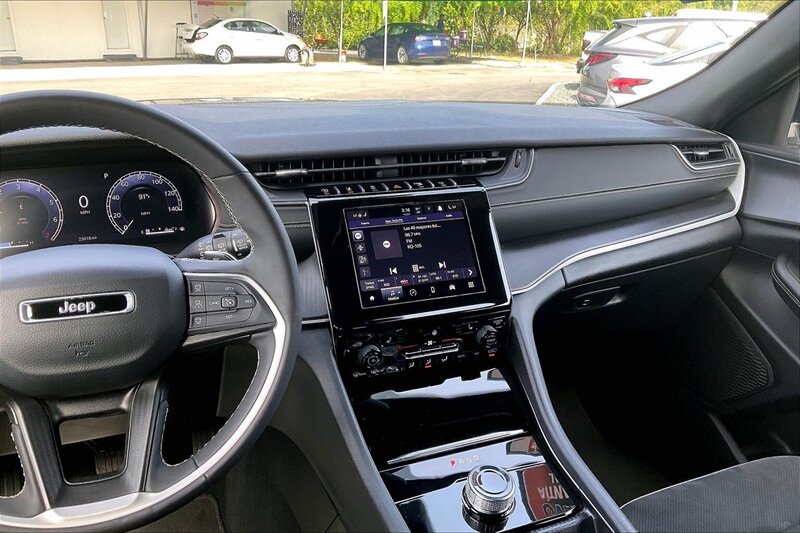 2024 Jeep Grand Cherokee Altitude - Photo 6 - Ponce, AL 00717