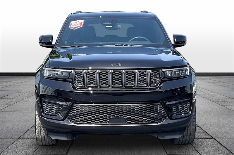 2024 Jeep Grand Cherokee Altitude - Photo 3 - Ponce, AL 00717