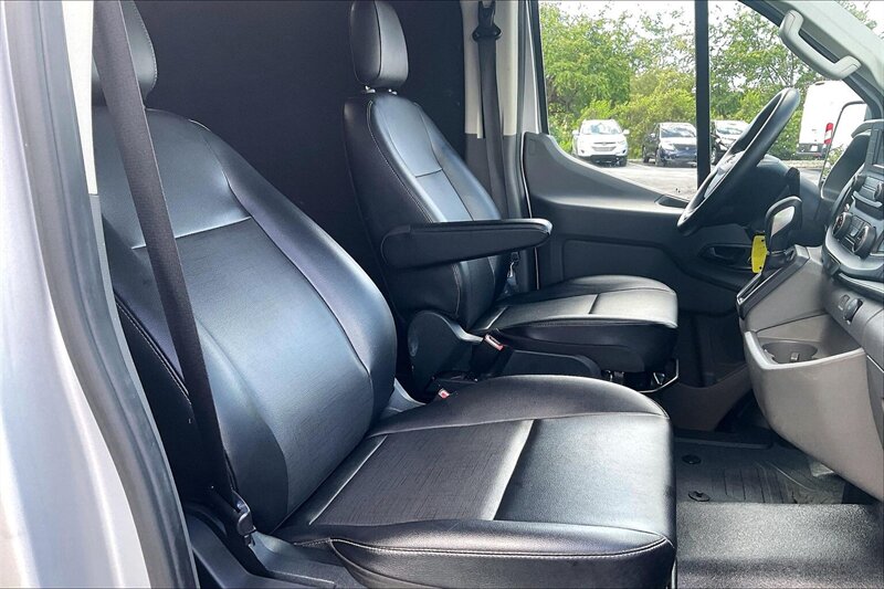 2023 Ford Transit 250 - Photo 7 - Ponce, AL 00717