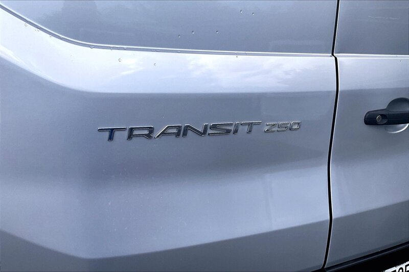 2023 Ford Transit 250 - Photo 8 - Ponce, AL 00717