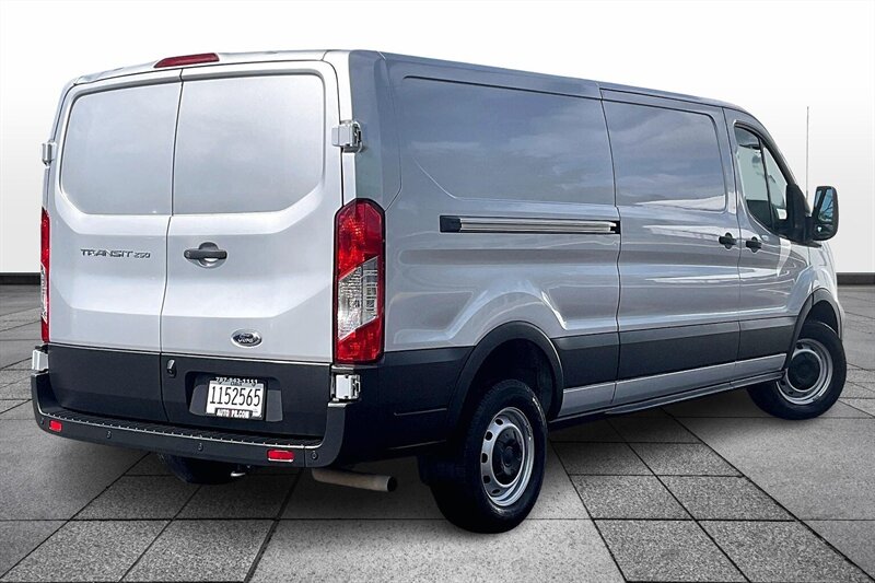 2023 Ford Transit 250 - Photo 13 - Ponce, AL 00717