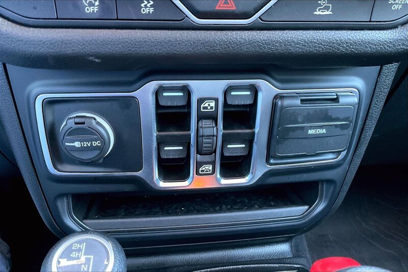 2025 Jeep Wrangler Sport - Photo 31 - Ponce, AL 00717
