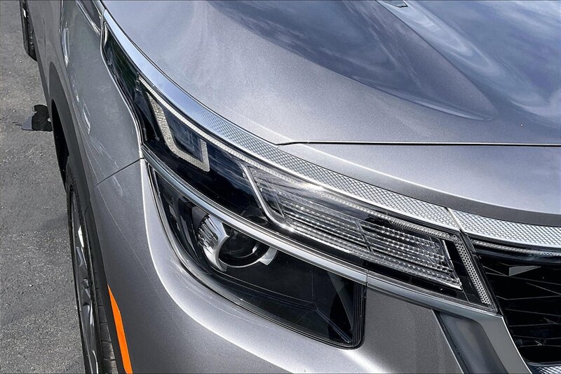 2023 Kia Seltos S - Photo 27 - Ponce, AL 00717