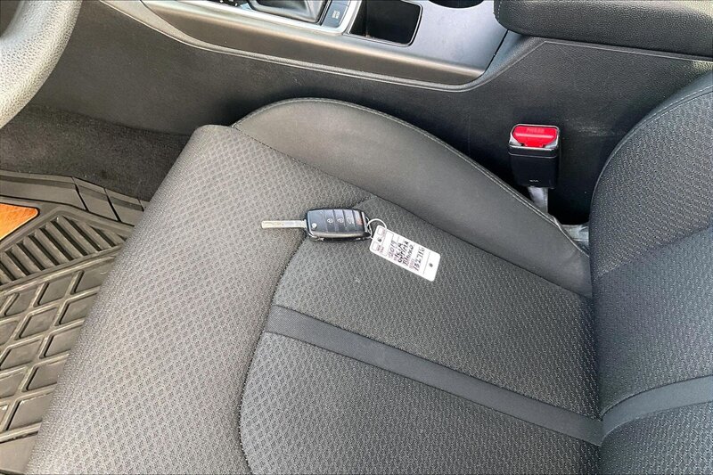 2017 Kia Optima LX - Photo 10 - Ponce, AL 00717