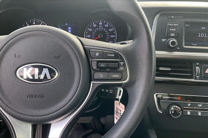 2017 Kia Optima LX - Photo 18 - Ponce, AL 00717