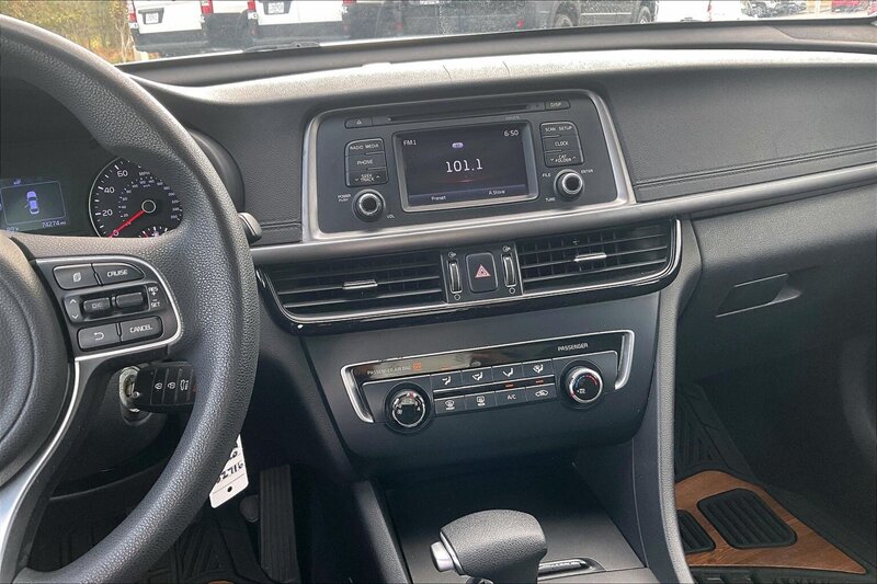 2017 Kia Optima LX - Photo 6 - Ponce, AL 00717