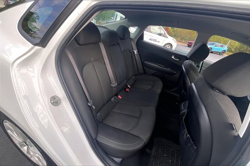 2017 Kia Optima LX - Photo 26 - Ponce, AL 00717