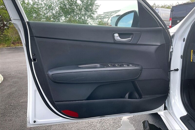 2017 Kia Optima LX - Photo 22 - Ponce, AL 00717