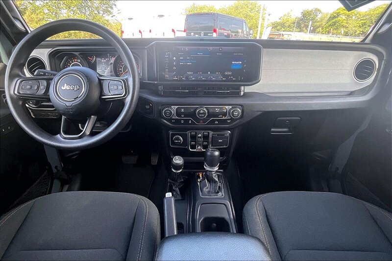 2025 Jeep Gladiator Sport S - Photo 15 - Ponce, AL 00717