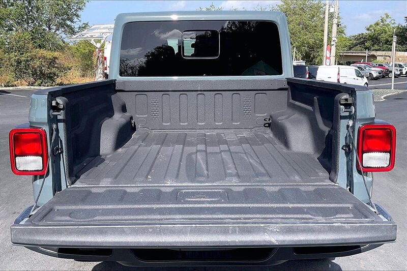 2025 Jeep Gladiator Sport S - Photo 13 - Ponce, AL 00717