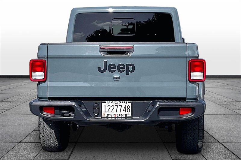 2025 Jeep Gladiator Sport S - Photo 4 - Ponce, AL 00717