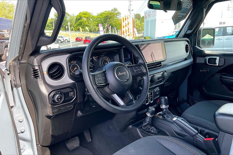 2025 Jeep Gladiator Sport S - Photo 14 - Ponce, AL 00717