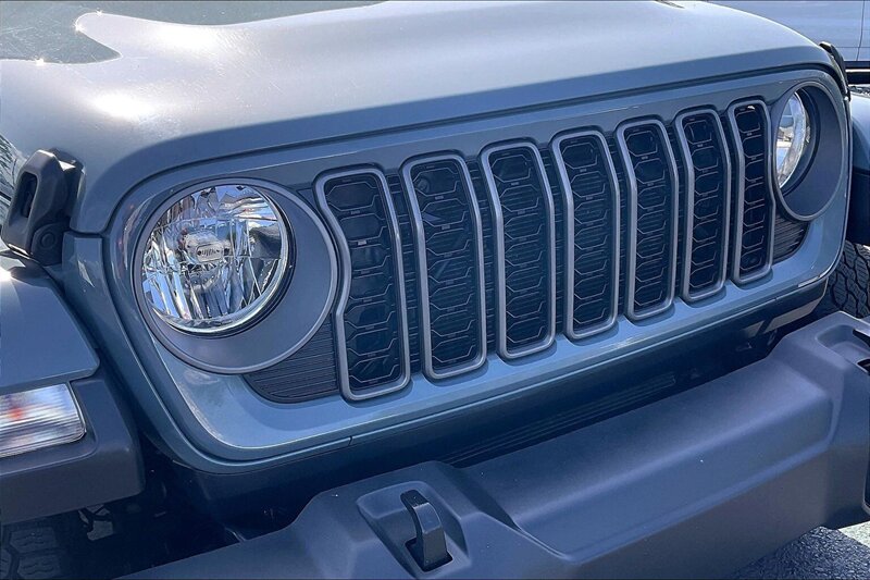 2025 Jeep Gladiator Sport S - Photo 30 - Ponce, AL 00717