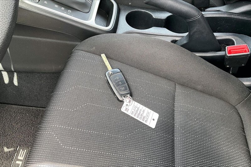 2023 Hyundai VENUE SE - Photo 10 - Ponce, AL 00717