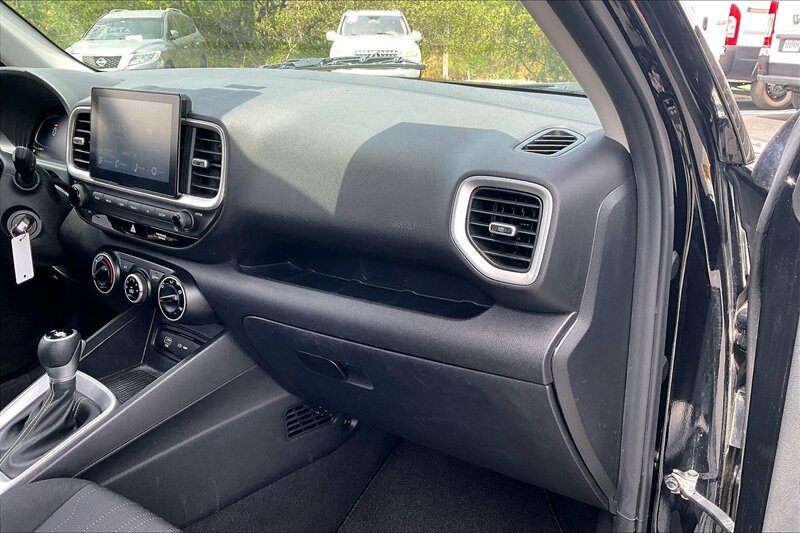 2023 Hyundai VENUE SE - Photo 15 - Ponce, AL 00717