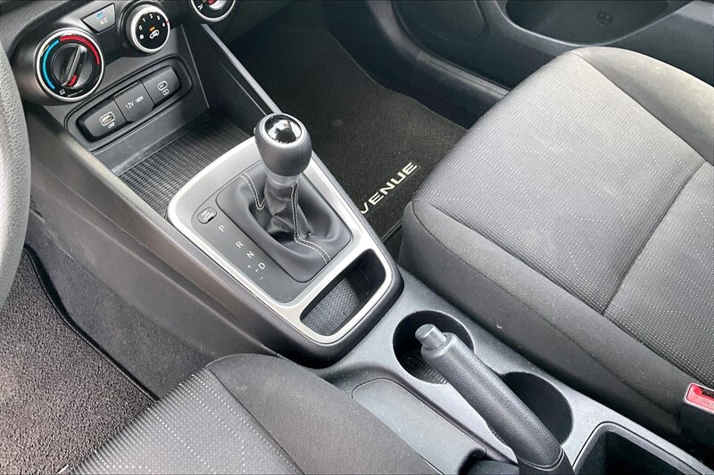 2023 Hyundai VENUE SE - Photo 16 - Ponce, AL 00717