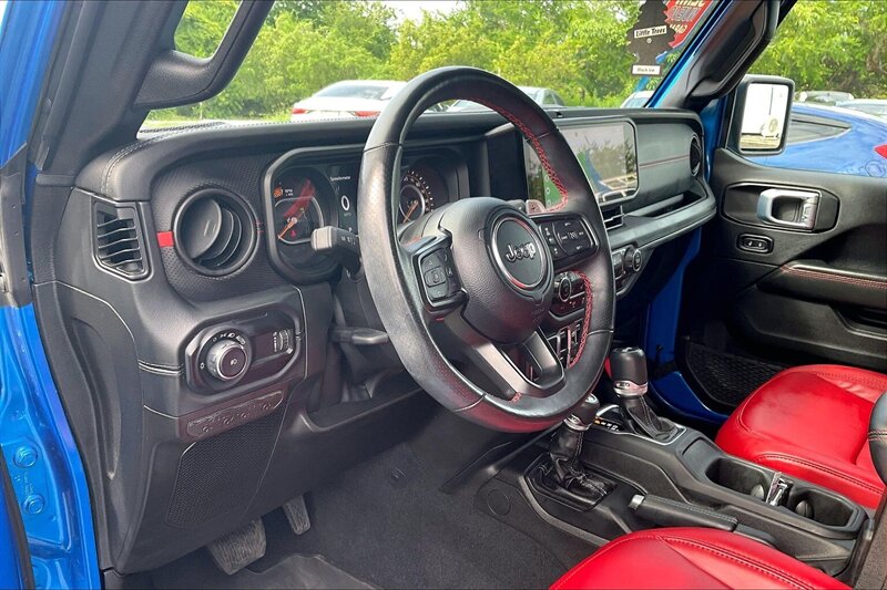2024 Jeep Wrangler Rubicon 392 - Photo 14 - Ponce, AL 00717