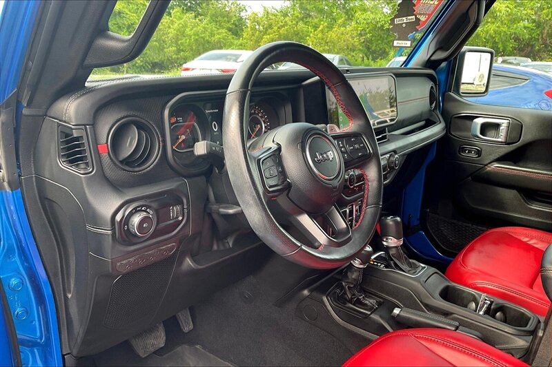 2024 Jeep Wrangler Rubicon 392 - Photo 13 - Ponce, AL 00717