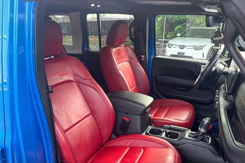 2024 Jeep Wrangler Rubicon 392 - Photo 7 - Ponce, AL 00717