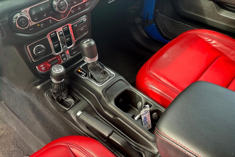 2024 Jeep Wrangler Rubicon 392 - Photo 16 - Ponce, AL 00717