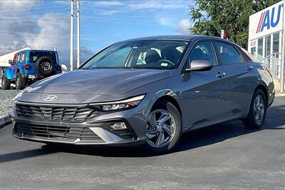 2024 Hyundai ELANTRA SE Sedan