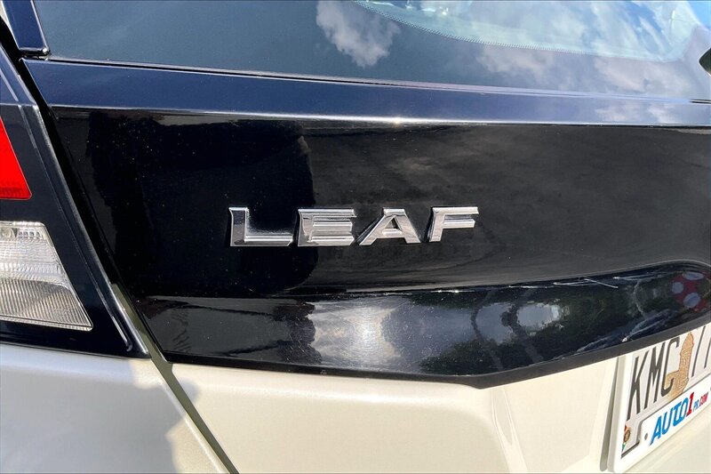 2022 Nissan LEAF SV - Photo 8 - Ponce, AL 00717