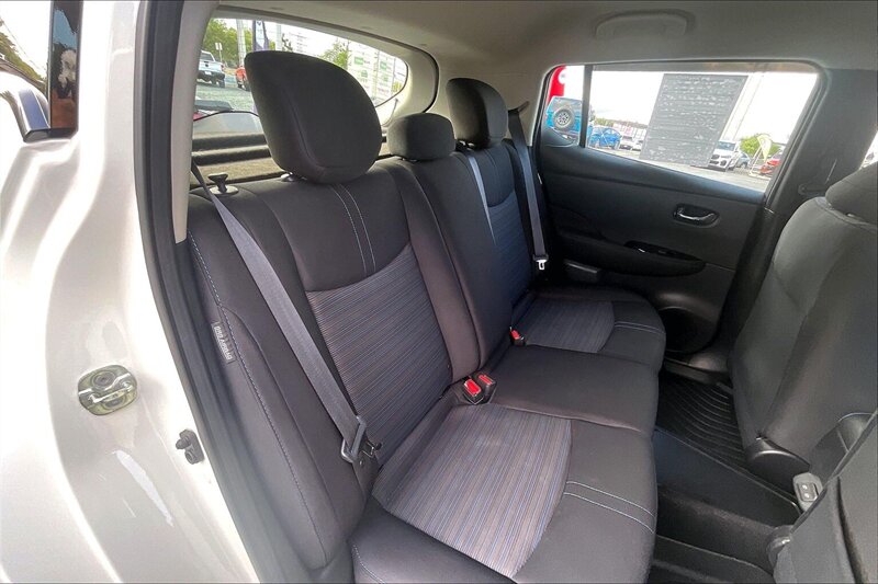 2022 Nissan LEAF SV - Photo 27 - Ponce, AL 00717