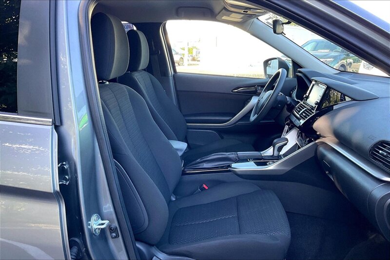 2024 Mitsubishi Eclipse Cross ES - Photo 7 - Ponce, AL 00717