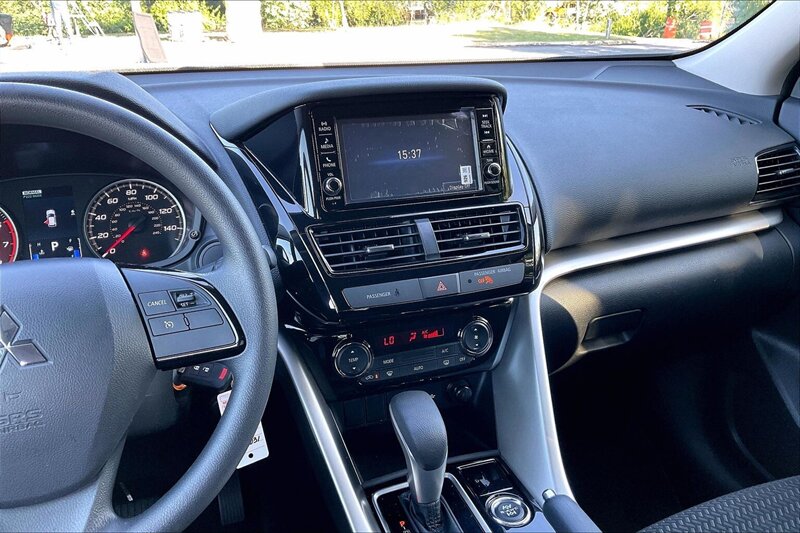 2024 Mitsubishi Eclipse Cross ES - Photo 6 - Ponce, AL 00717