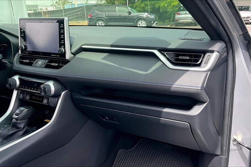 2022 Toyota RAV4 Hybrid XSE - Photo 16 - Ponce, AL 00717