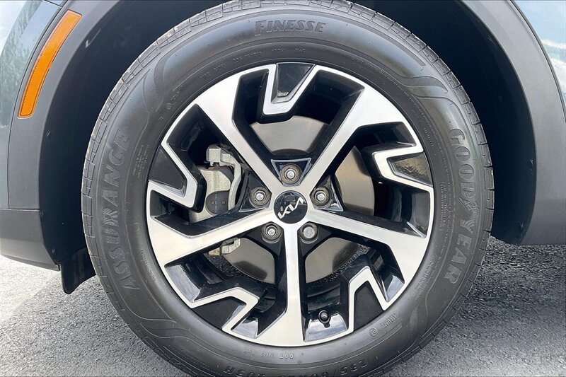 2025 Kia Sportage EX - Photo 8 - Ponce, AL 00717
