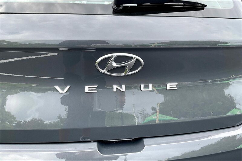 2025 Hyundai VENUE SE   - Photo 8 - Ponce, AL 00717