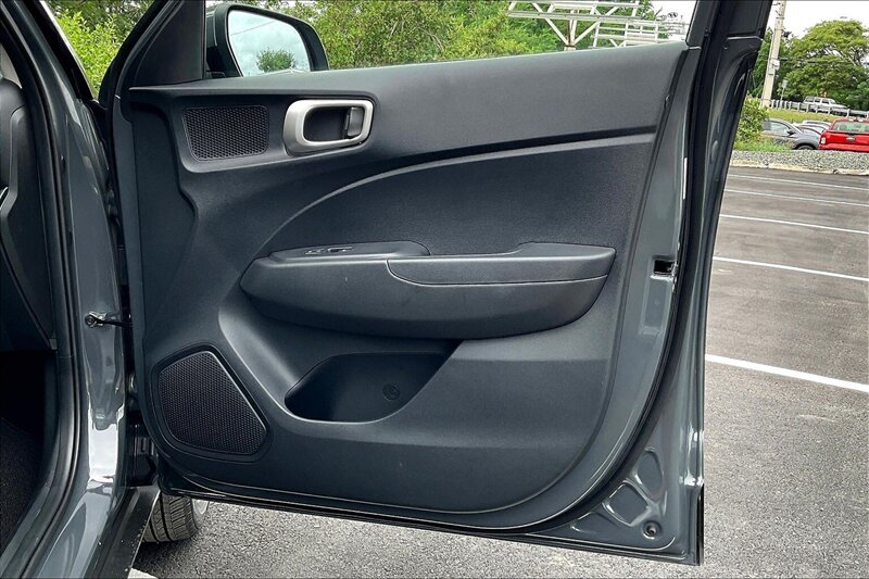 2025 Hyundai VENUE SE   - Photo 24 - Ponce, AL 00717