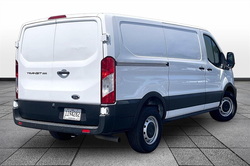 2024 Ford Transit 250 - Photo 12 - Ponce, AL 00717