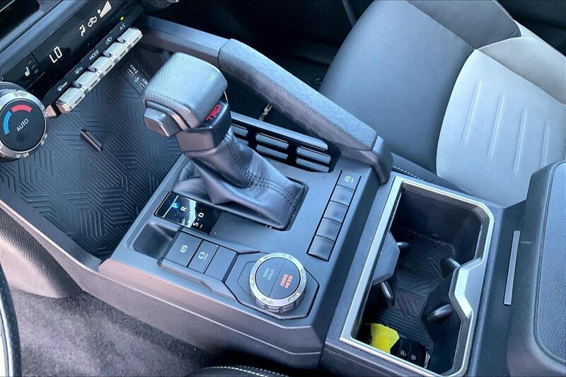 2024 Toyota Tacoma SR5 - Photo 16 - Ponce, AL 00717