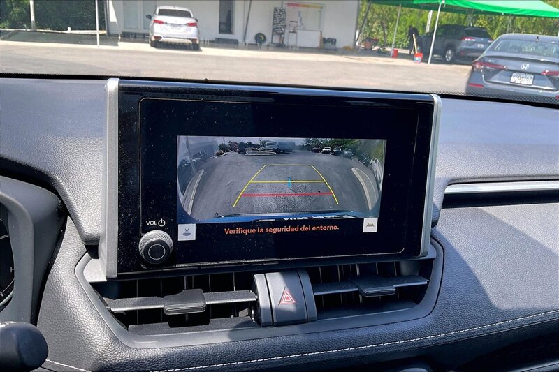 2025 Toyota RAV4 LE - Photo 20 - Ponce, AL 00717