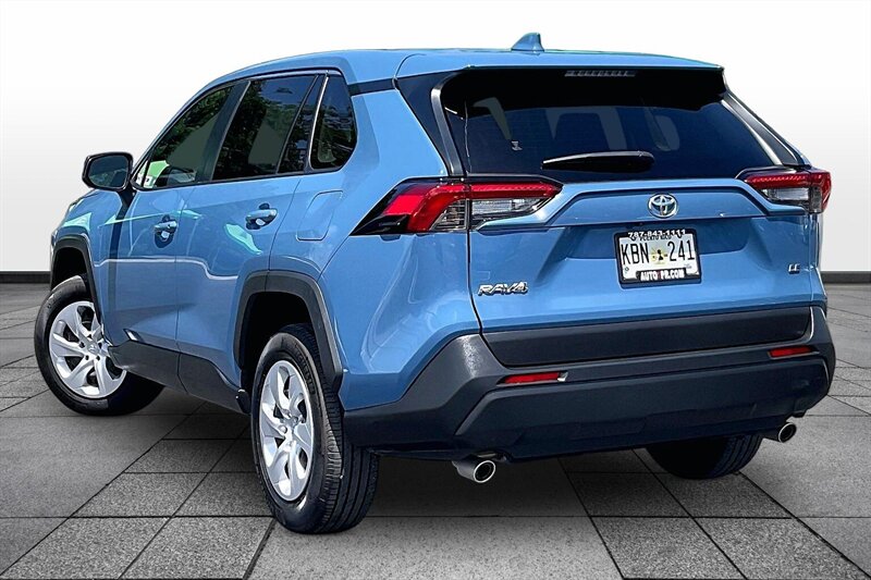 2025 Toyota RAV4 LE - Photo 11 - Ponce, AL 00717