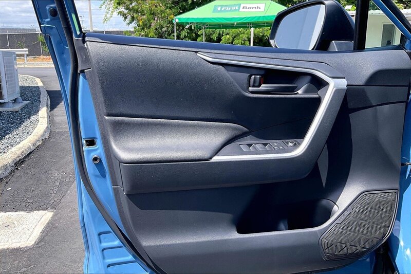 2025 Toyota RAV4 LE - Photo 22 - Ponce, AL 00717