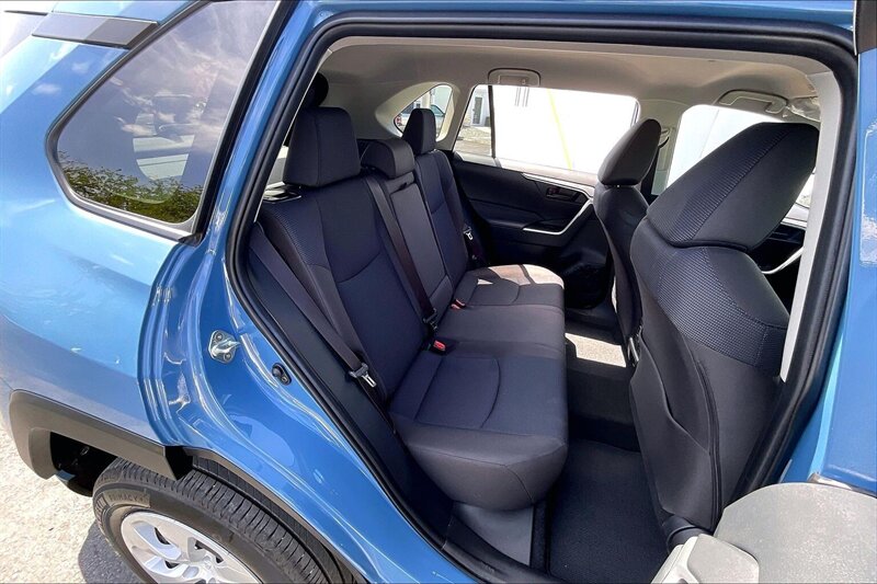 2025 Toyota RAV4 LE - Photo 26 - Ponce, AL 00717