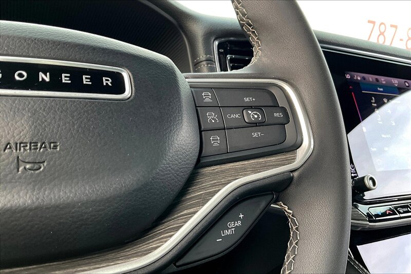 2022 Jeep Wagoneer Series II - Photo 17 - Ponce, AL 00717