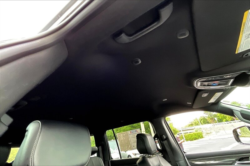 2022 Jeep Wagoneer Series II - Photo 20 - Ponce, AL 00717