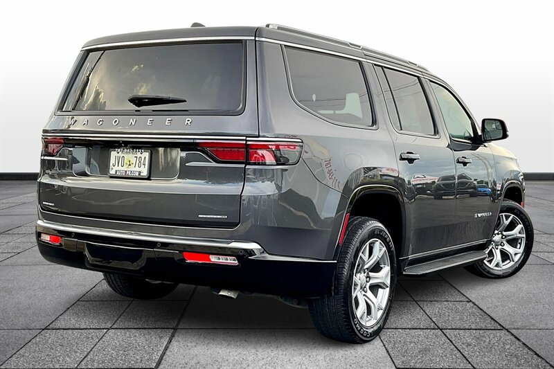 2022 Jeep Wagoneer Series II - Photo 11 - Ponce, AL 00717