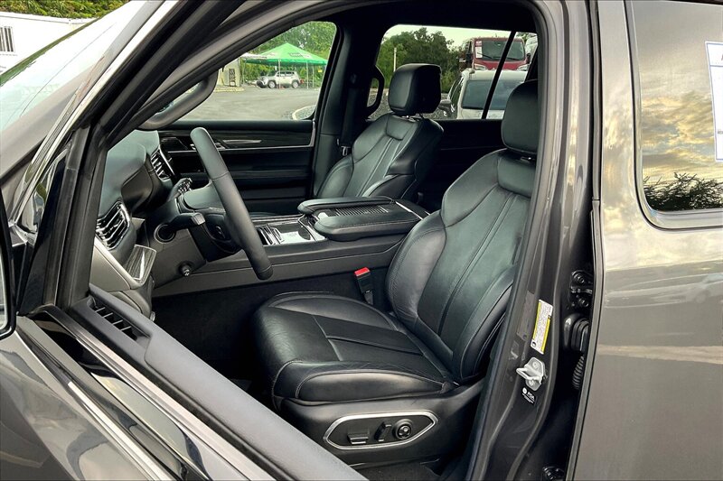 2022 Jeep Wagoneer Series II - Photo 23 - Ponce, AL 00717