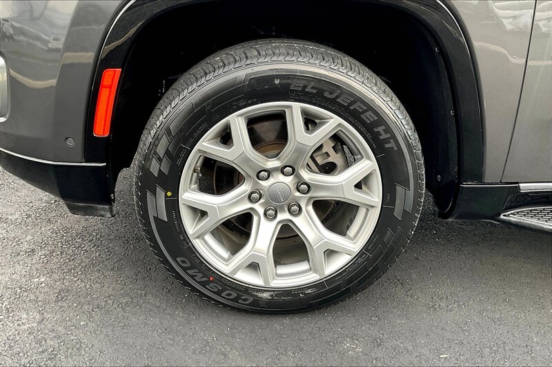 2022 Jeep Wagoneer Series II - Photo 9 - Ponce, AL 00717