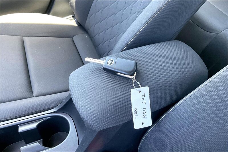 2025 Toyota Corolla LE - Photo 10 - Ponce, AL 00717