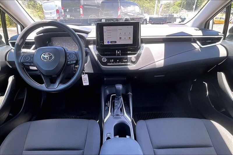 2025 Toyota Corolla LE - Photo 14 - Ponce, AL 00717